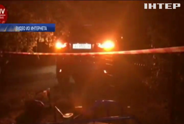 В Киеве полицейский на "Ягуаре" сбил двоих человек