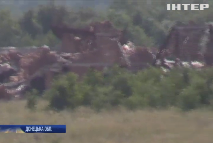 В аеропорту Донецька бойовики облаштували укриття для важкої техніки