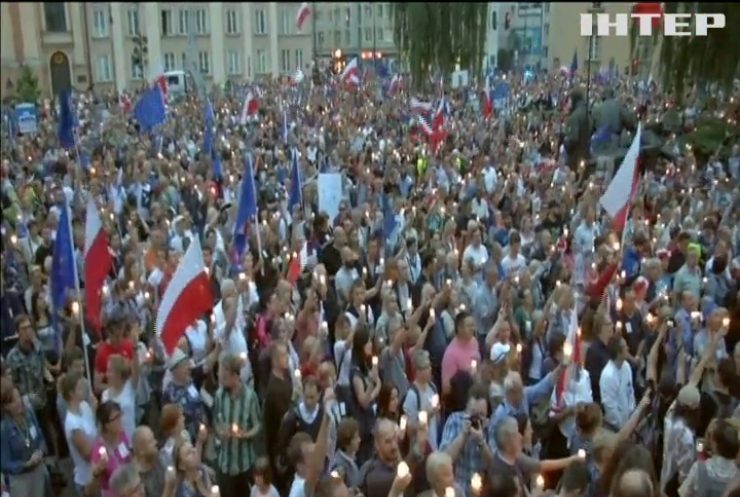 У Польщі тривають масові протести проти судової реформи