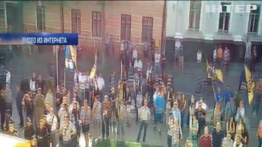 В Тернополе активисты устроили драку в горсовете