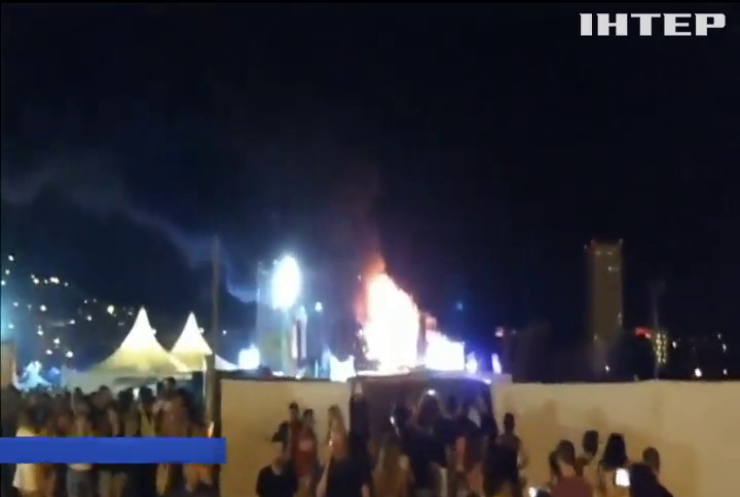 В Барселоне из-за пожара на фестивале эвакуировали 22 тысячи человек
