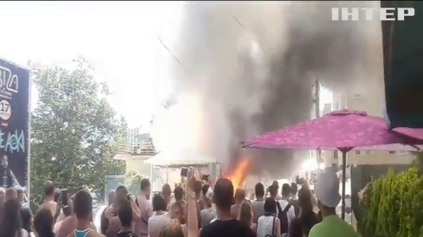 На Одеському пляжі згоріла піцерія