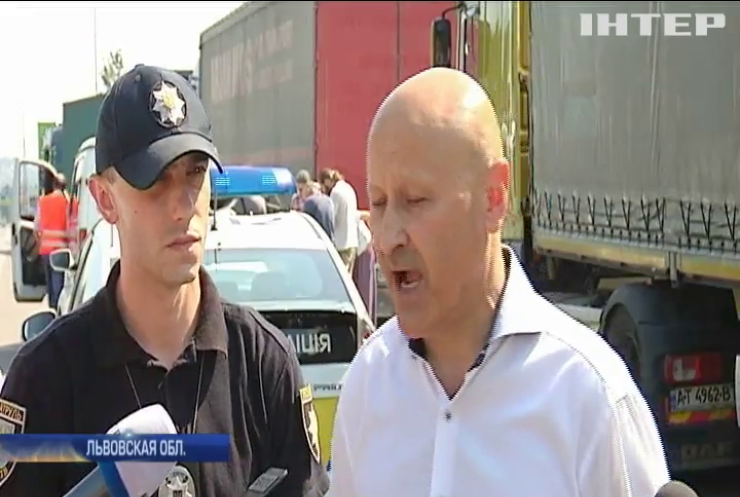 На Прикарпатье устроили облаву на грузовики-нарушители