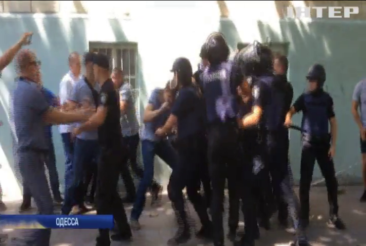 В Одессе активисты устроили драку с застройщиками