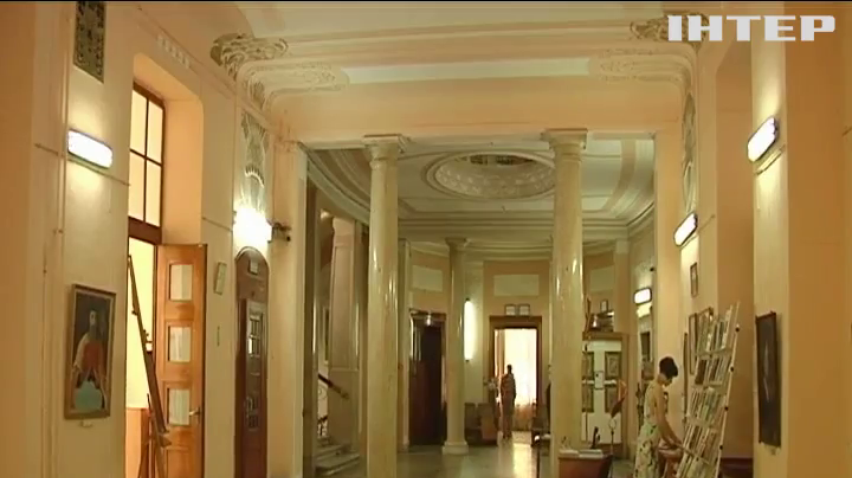 У Чернівцях руйнується обласний музей