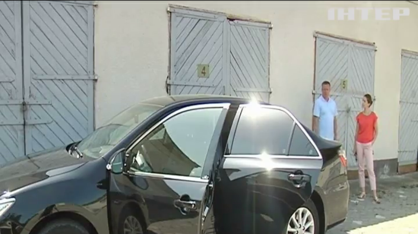 Миллионы на авто: на Ивано-Франковщине депутаты закупили элитные автомобили