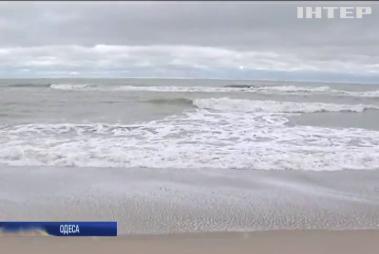 Одеські пляжі знов закрили для купання