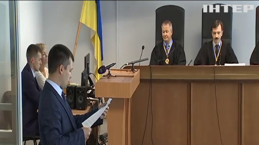 Суд над Януковичем: прокуроры обвиняют защиту в затягивании дела