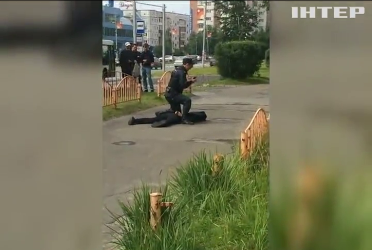 Теракт в Сургуте: исламист с ножом напал на прохожих (видео)