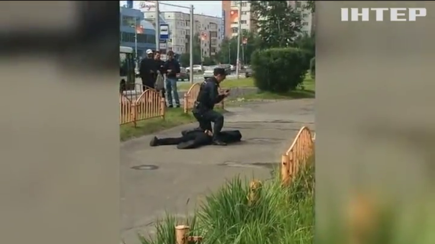 Теракт в Сургуте: исламист с ножом напал на прохожих (видео)