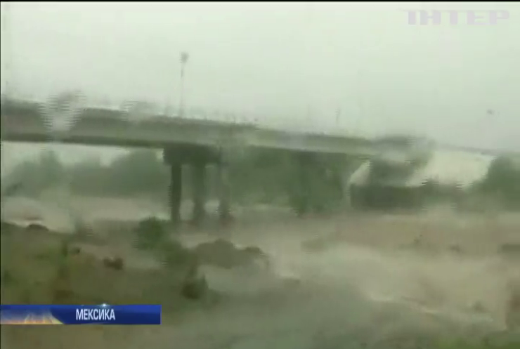 Мексику накрыл мощнейший ураган "Лидия" 