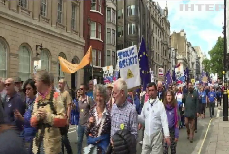 В Лондоне прошел многотысячный марш противников Брекзита