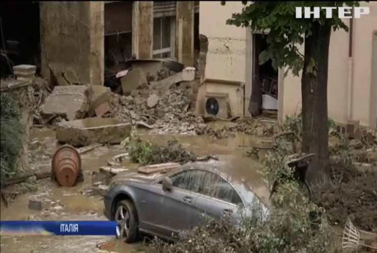 Негода в Італії: внаслідок зливи у провінції Ліворно загинули люди (відео)