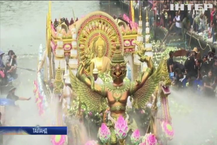 У Таїланді розпочався фестиваль лотосу