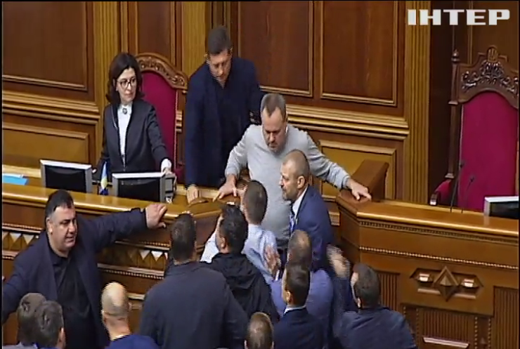 Депутати ухвалили закон про особливий статус Донбасу