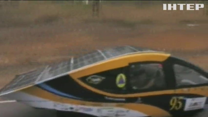 В Австралии стартовали гонки машин на солнечных батареях