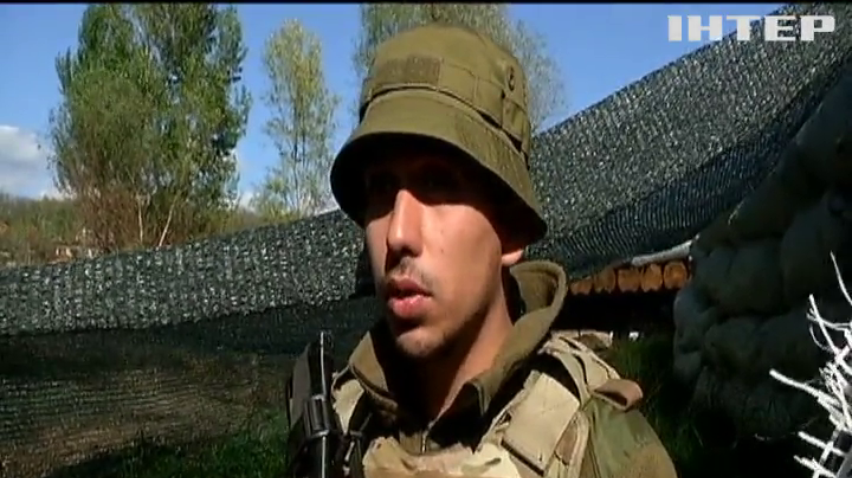 Біля Пісків поранено українського військового