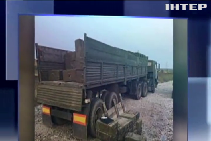 На Дніпропетровщині водій вантажівки перевозив арсенал зброї