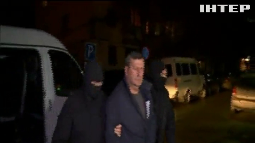 До Києва прибуває літак зі звільненими політв'язнями