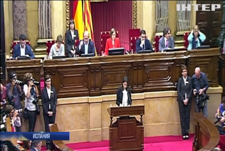 Чиновники в Каталонии отказываются подчиняться Мадриду