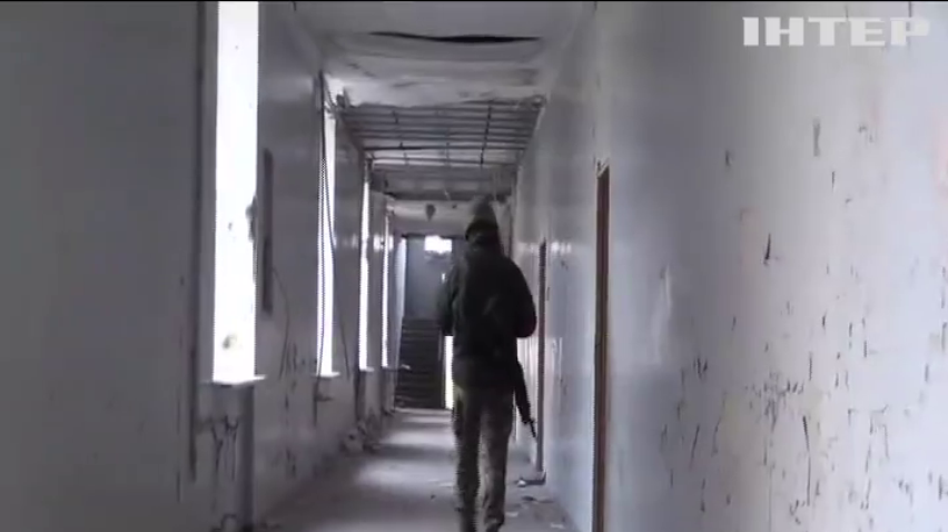 На Донбасі підступи до Луганського обстріляли з гранатометів