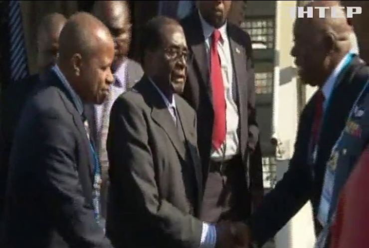 Президент Зімбабве розправляється з політичними конкурентами