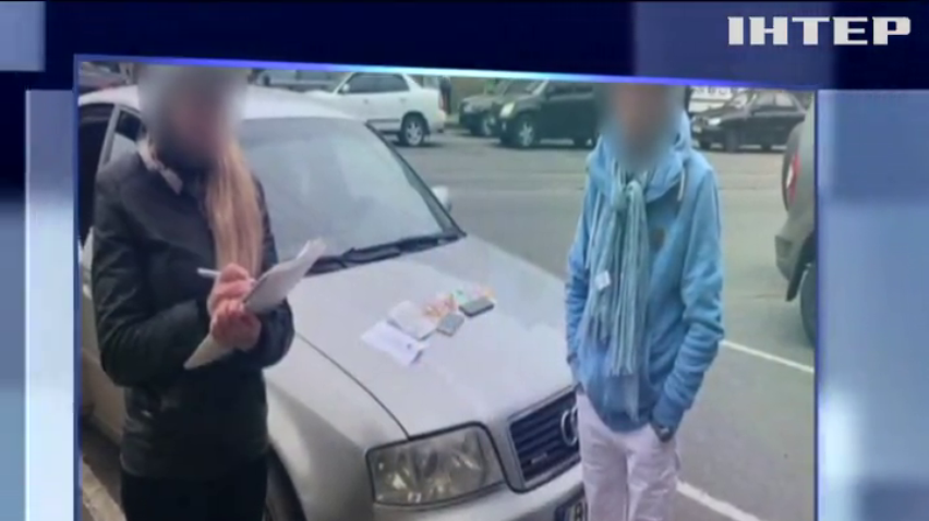 В Харькове пенсионер ставил фальшивые печати консульства Польши