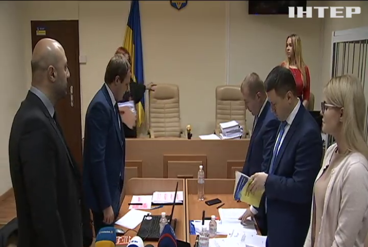Защита Януковича требует начать специальное досудебное расследование 