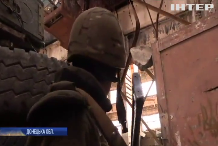 Війна на Донбасі: бойовики застосовують тактику "гібридної війни"