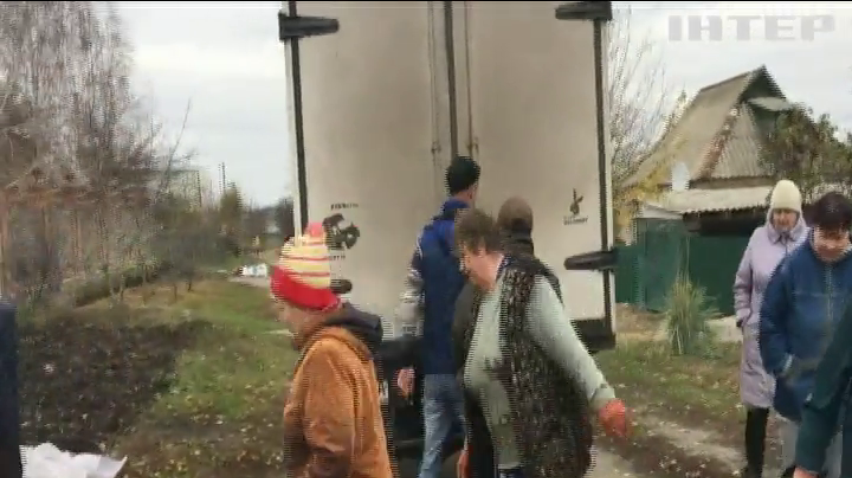 У Кропивницькому обурені мешканці принесли сміття до комунальників
