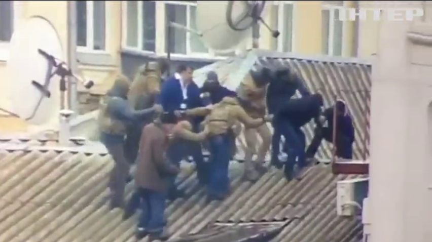 СБУ та ГПУ затримали у Києві Міхеіла Саакашвілі (відео)
