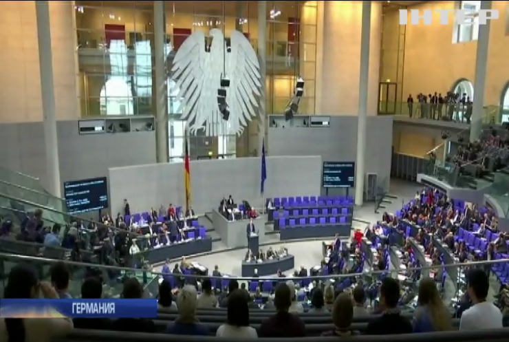 Зарплата депутата: немецкие парламентарии повысили себе оклады