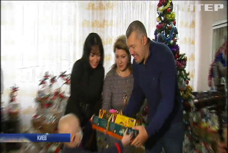 Дети в Киевском онкологическом центре получили ценные подарки от Владимира Мунтяна