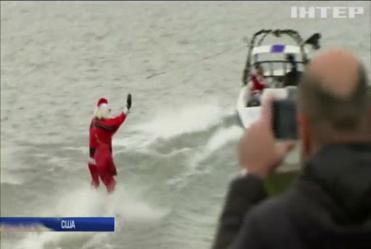 Санта-Клаус прибув на водних лижах до Вірджінії