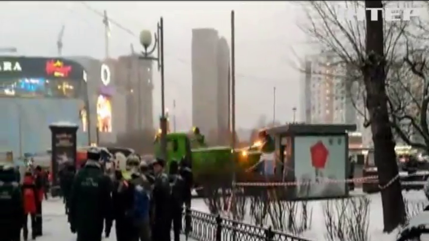 Кровавое ДТП в Москве: автобус влетел в заполненный людьми подземный переход