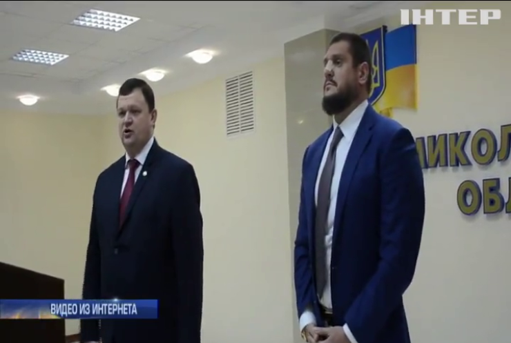Директор аэропорта Николаева пришел к мэру с взяткой