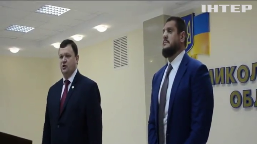 Директор аэропорта Николаева пришел к мэру с взяткой