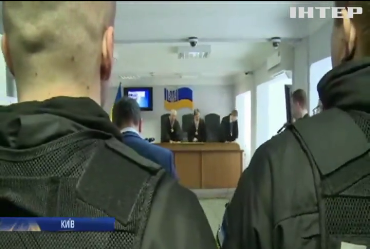 Справа Януковича: суд призначив портретну експертизу скандальної російської стрічки