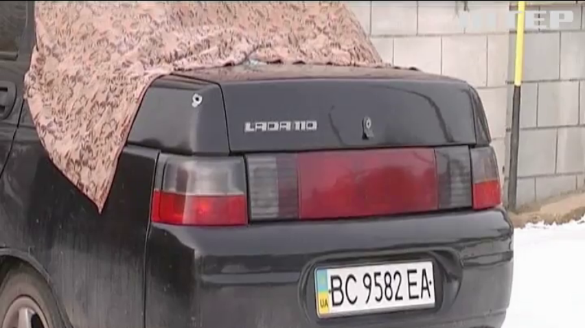 У Львові розстріляли позашляховик