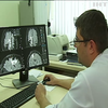 Українські лікарі відновили життеві функції паралізованому хлопцю (відео)
