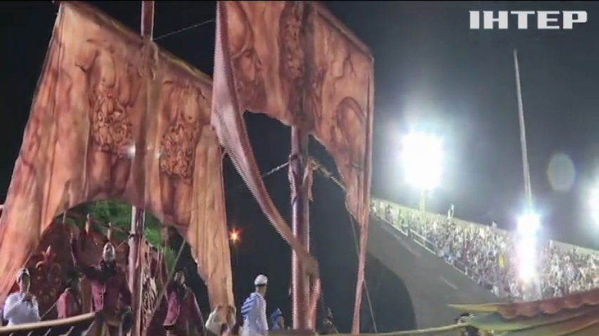 На карнавалі в Бразилії переміг виступ про корумпованих політиків і злочинні банди