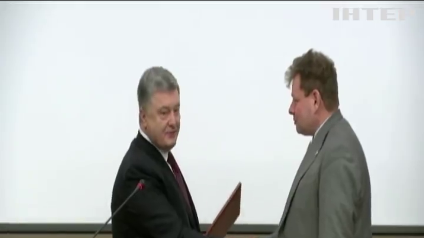 Порошенко привітав компанії мобільних операторів з впровадженням 4G