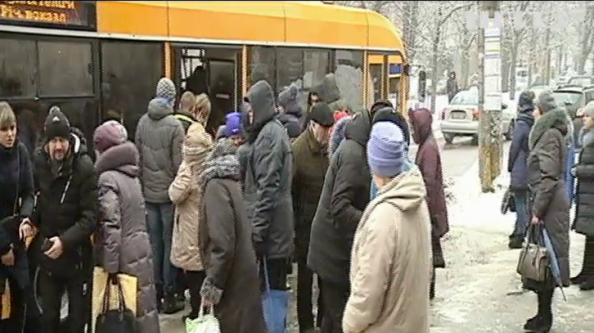 У Черкасах не можуть впоратися з ожеледицею