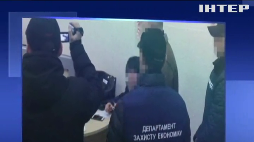 Чиновник из Ужгорода "торговала" местами на кладбище