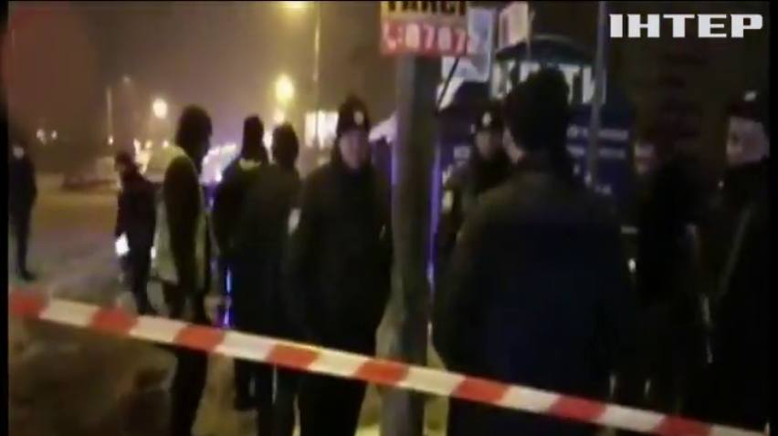 На столичній Троєщині зловмисник жбурнув гранату у поліцейське авто (відео)