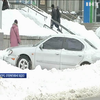 Снігопади паралізували рух автотранспорту на сході країни