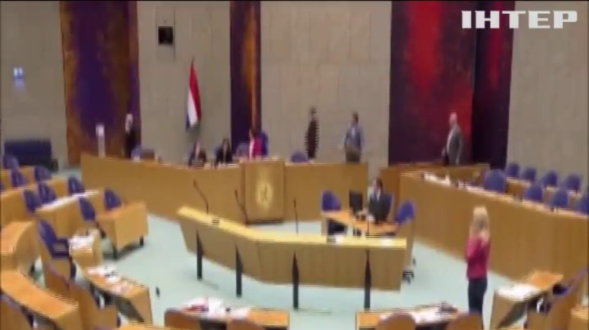 В парламенте Нидерландов посетитель пытался совершить самоубийство