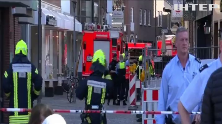 В Германии террорист на грузовике протаранил посетителей ресторана