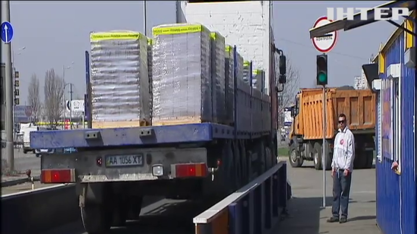 Как в Украине проходят проверки фур на дорогах