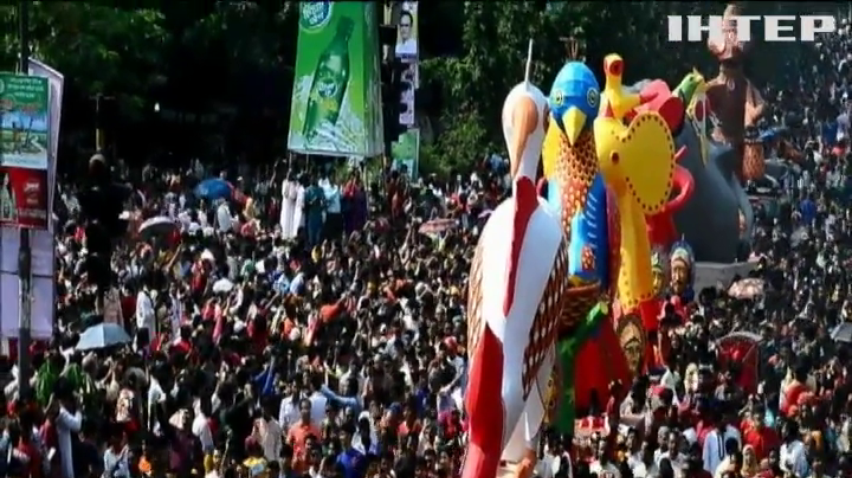 Бангладеш парадом зустрів бенгальский новий рік